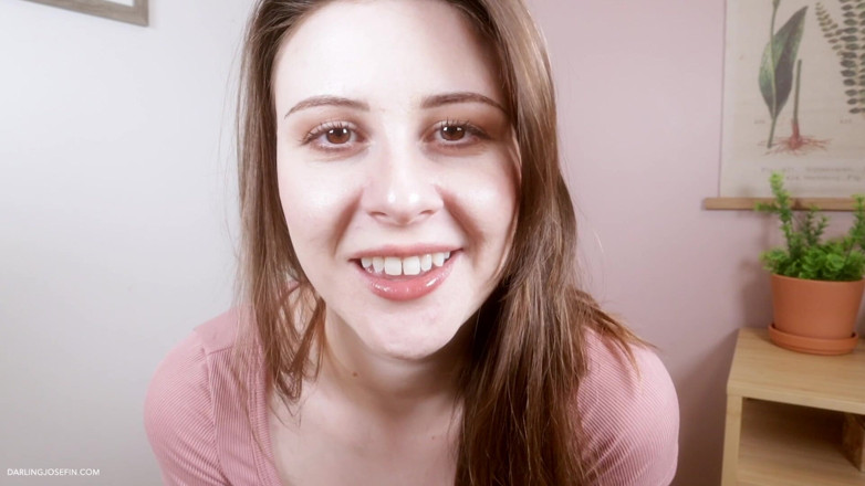 Darling Josefin: Vaše rande je přátelská obryně! Růst a expanze se sexem...