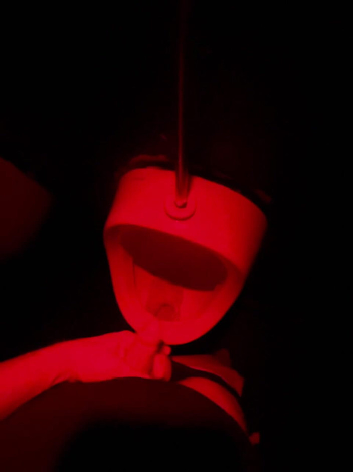 AmateurBoysPissing: Compilação De Mijando Amador Em Diferentes Tipos De Banheiros Públicos