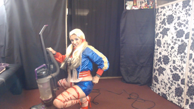 Abby Anna: Harley Quinn sürtük vakumlama