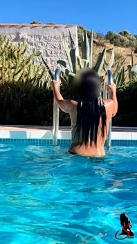 Selen Sweet - MILF with Big Ass in the Pool
