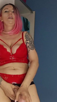 Lady Angela Sensual Strapon POV Red Lateks Bielizna Red Pleaser Obcasy Różowe Hairt Lipgloss