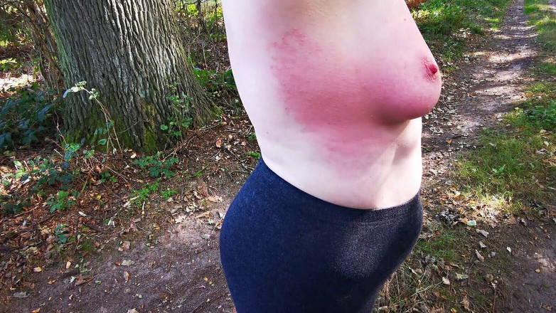 Bouncy Tits Action: Best of Hardest Titslapping - Staraj się nie cum