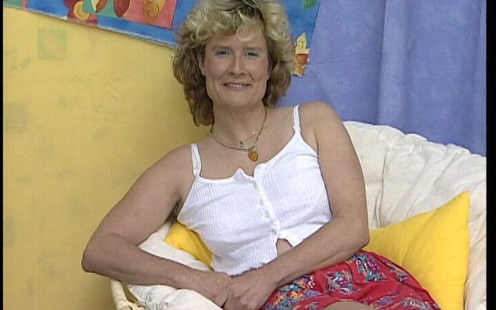 YOUR FIRST PORN: 안녕.. 이치 빈 라모나 Und Du? -안녕하세요.. 나는 라모나와 너야?
