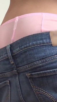 마지막으로 그녀는 섹스 할 수 있고 Lilly Banks는 면도 한 보지와 백금 금발의 창녀로 따뜻한 정액으로 가득 차는 것을 좋아합니다.
