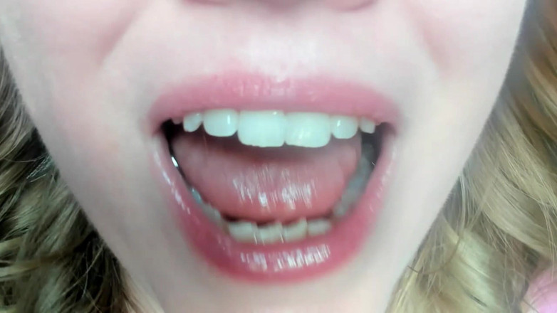 Julie_Bliss: Julie Bliss - Giantess