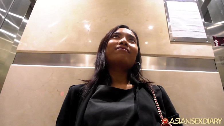 Sex Diary: AsiansexDiary - Freche titten Pinay geht zurück ins hotel für sex...