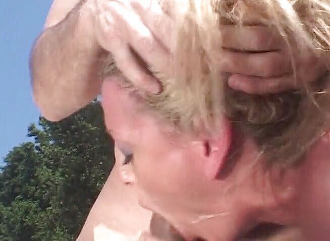 Cock Fest: Curvă motor de casă futută tare în toate găurile