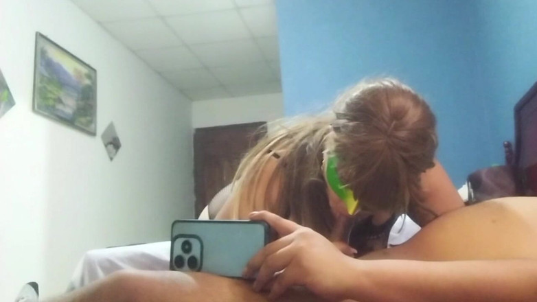 Milfta boohot: 70歳の熟女が私に与えるなんて良いフェラチオ