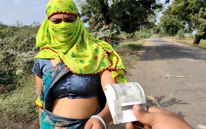 Sexy Komal: Komal ilk kez yolda durdu ve Randi'nin işini kurdu