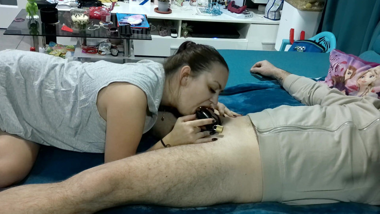 fantasycouplexxx: Saya mengidamkan zakar saya dan membuatkannya pancut ke dalam sangkar...