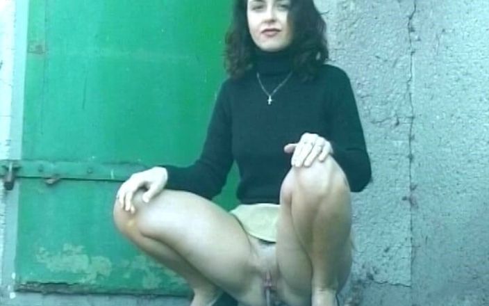 German's Fetish: Добірка неслухняних німецьких тінок і їхніх мокрих піхв