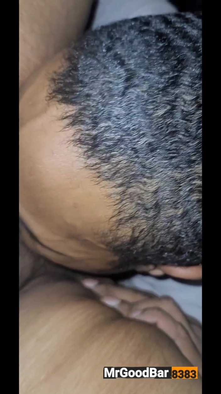 MrGoodBar LongJohnson: Několikrát jsem ji udělal do pusy