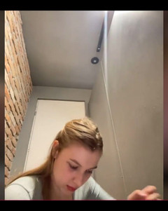 JuiceLussie: ダブルペネトレーション。アナルセックス。大量に噴射