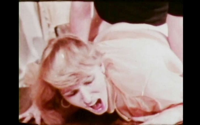 Vintage Usa: Retro verrückter retro-sex für eine blonde amateur-schlampe