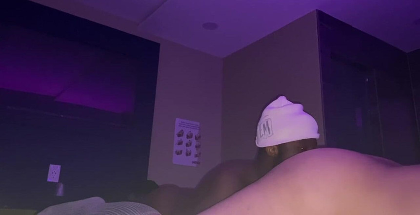 Candy Licker: ぽっちゃりファンのお尻を食べる