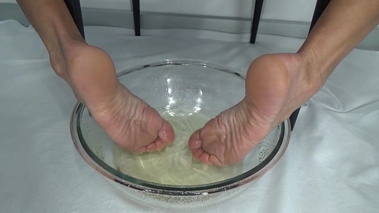 AnnaBUST: Pissing Compilation. Part 4. 12 Scenes