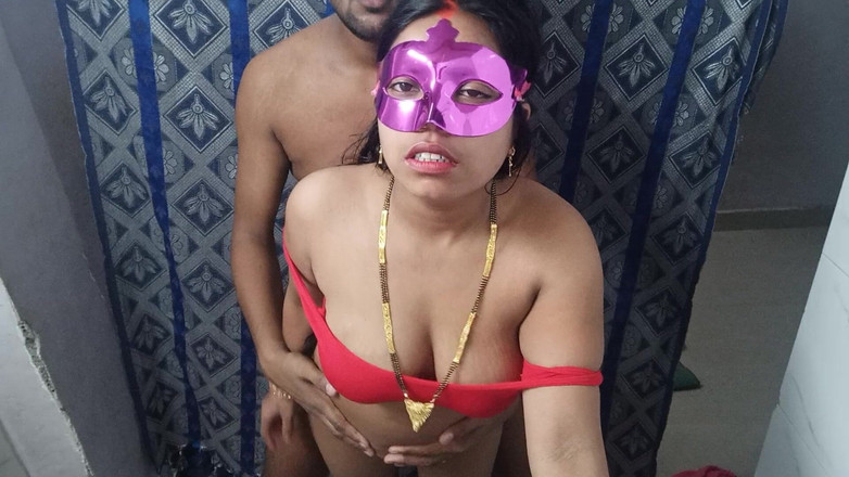 Hindi-Sex: Manžel přijde domů do indické manželky s velkými prsy v...