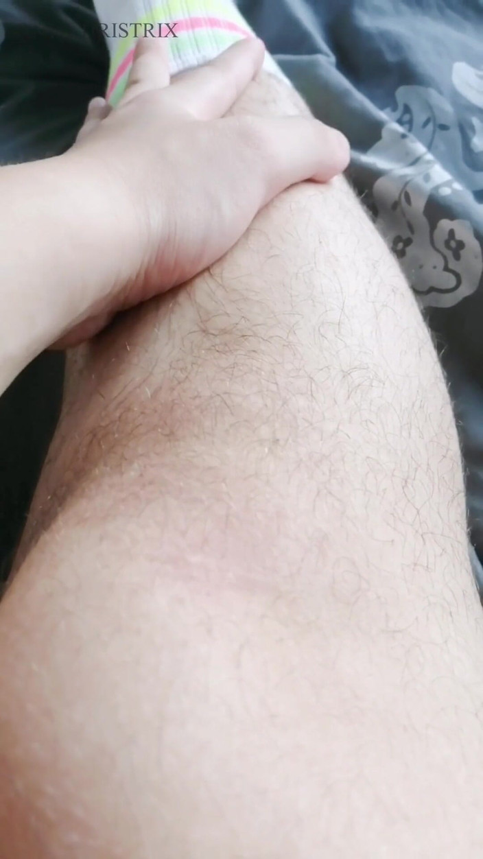 The Antichristrix: 全天然的腿挑逗毛茸茸的和性感的