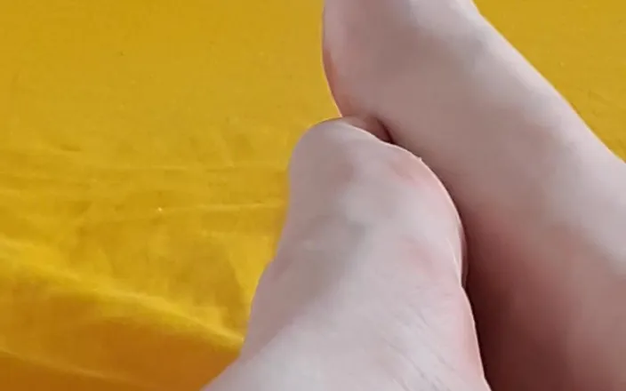 Tinka19: New feet fetish