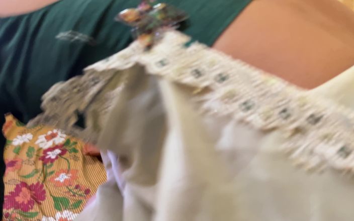 Ritu: Calda indiana india romanzata in hotel con il motivo della...