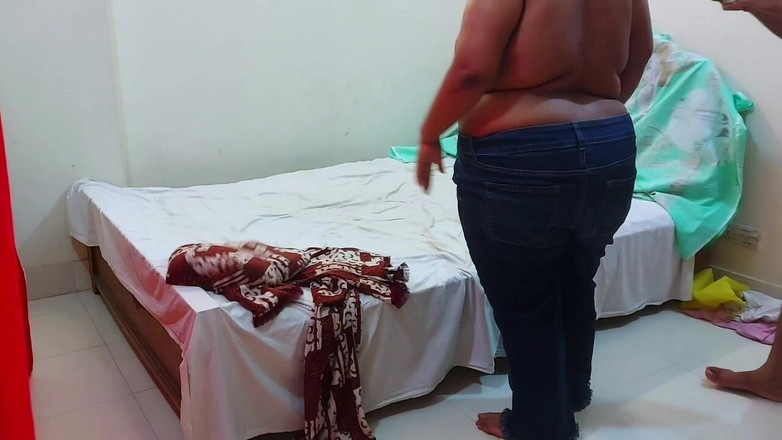 Your Boy's Cum: Șeful de la birou mi-a futut soția sexy când am...