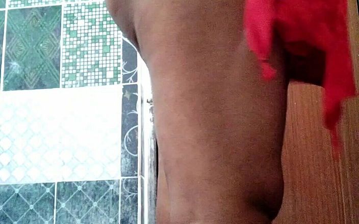 Sexy payal: Indian Bhabhi Nude Birh Sceane in Birthroom