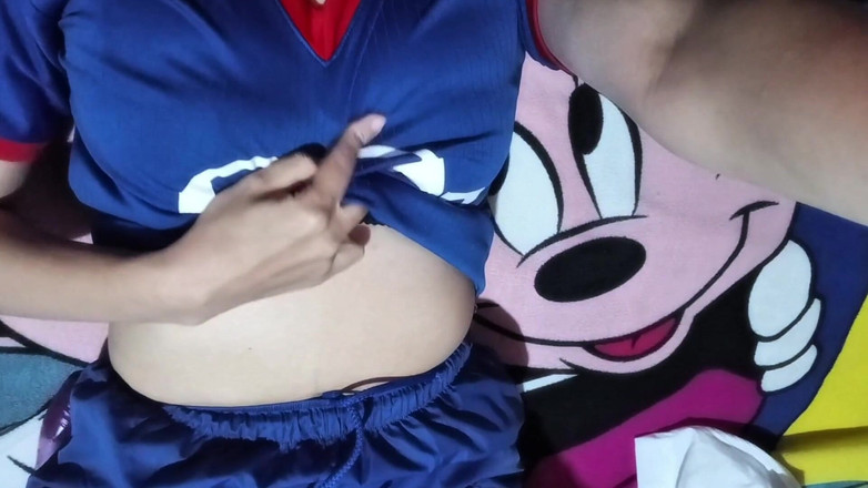 Yuli and tony: 我同意和我的继妹分享一个房间，我们操了整整一晚。