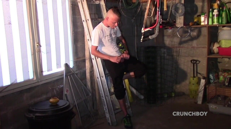 Kinky Bareback Boys: Leo submissed in sneakers by bad boy