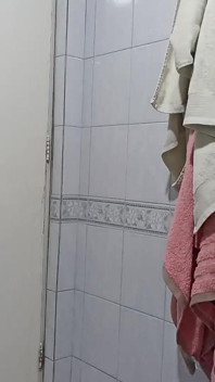 Follan En La Ducha De Su Casa Mujer De 18 años Folla Mientras Se Baña