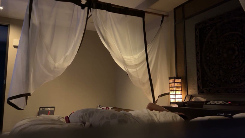 Asian happy ending: 흑인 대물 자지에게 따먹히는 아시아 소녀