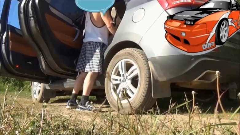 StrongSrg: ファンは車のフルバージョンで彼女をファックするように頼みました