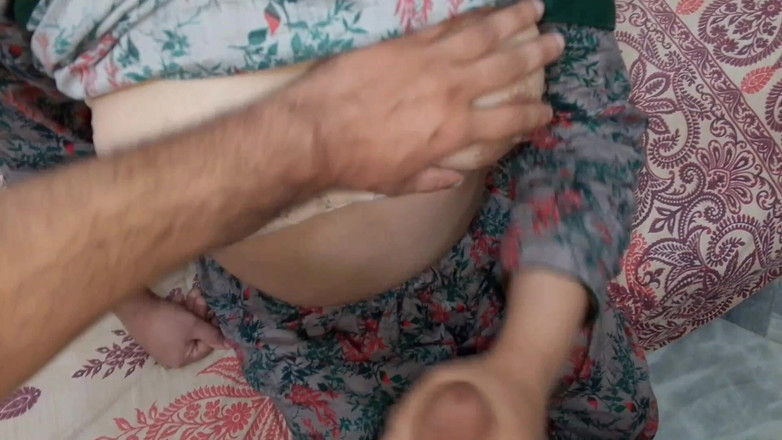 QueenbeautyQB: Indischer stiefsohn fühlte, seine stiefmutter würde wütend auf sein verhalten...