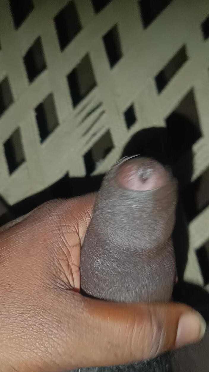 Goodboy_tamil: Dick despierta masturbación con la mano