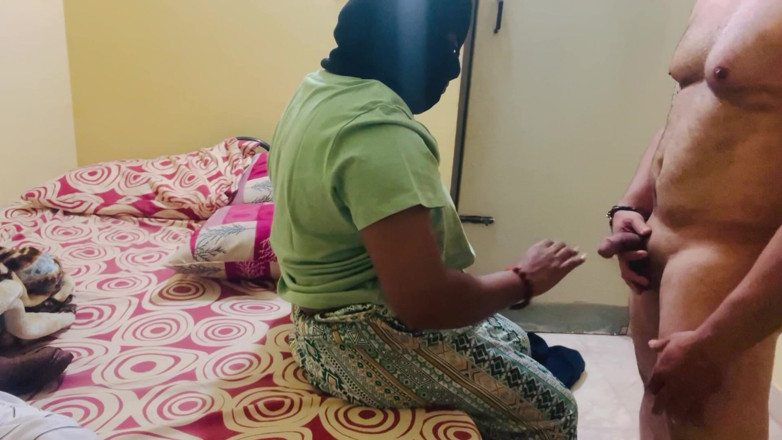 SARA NEHA: Eu preciso beber seu leite bem chupado