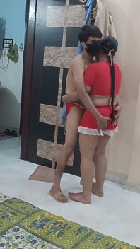 Vestido rojo me india folla duro en perrito