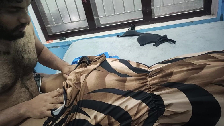 Vaigavarun45: Desi Indian Malayali Couple Nighty Hard Fuck in Bedroom