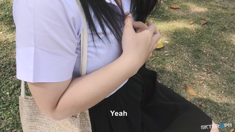 18_honey: Blowjob panggilan Thai Asia di dalam kereta
