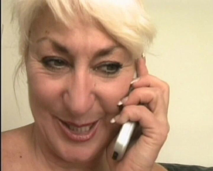 Filles Francaises: Идеальная французская бабушка сосет член до большого камшофа на лицо