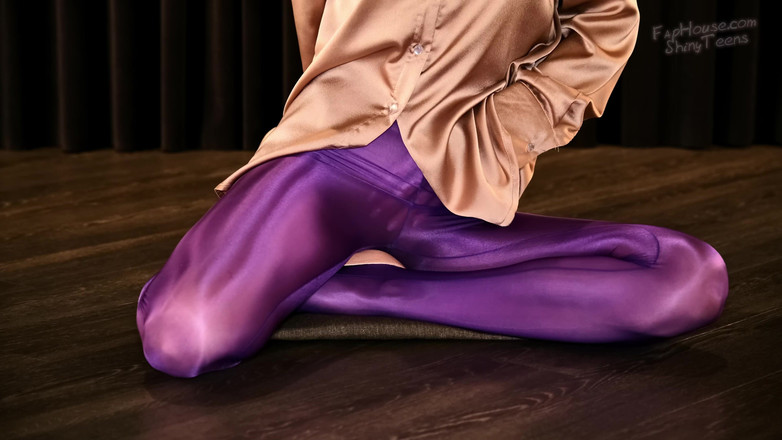 Shiny teens: 921 Chiloți violet strălucitori