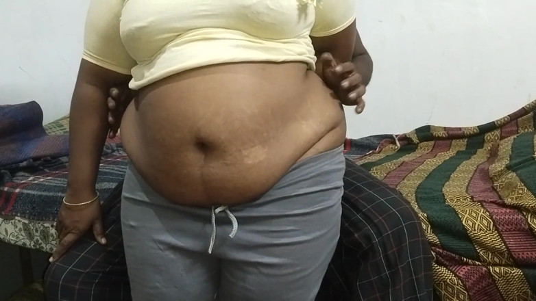 Santhi89: tamil ghar ki patni ki ghar men jordaar chudaee