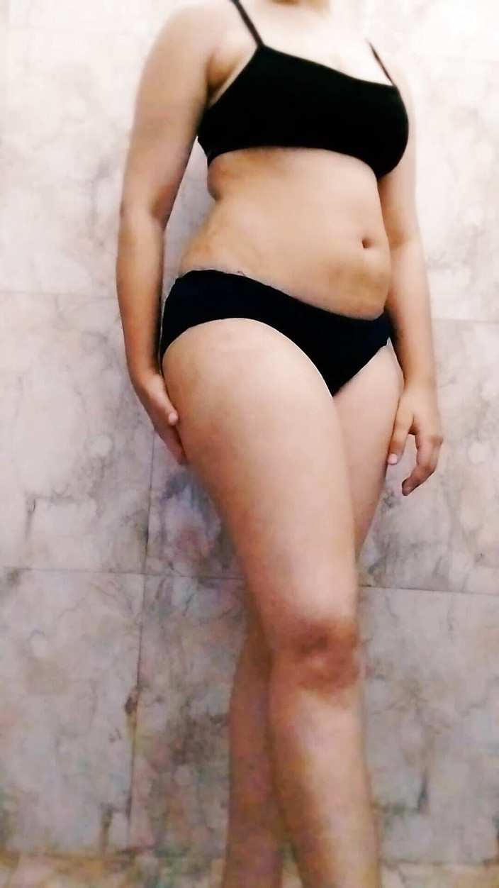 Riyathakur: Sexy desi přítel sdílí svou přítelkyni