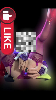 Brincando com minha bunda