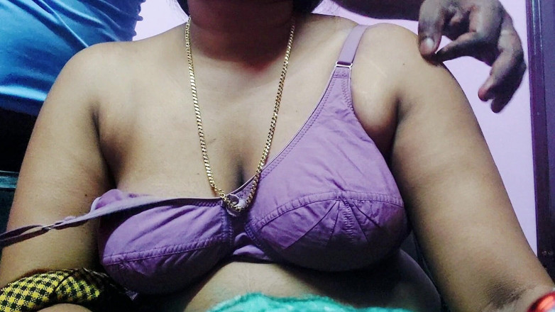 Desi Mohini: デジ・バビ・モヒニと配達員とのセックス