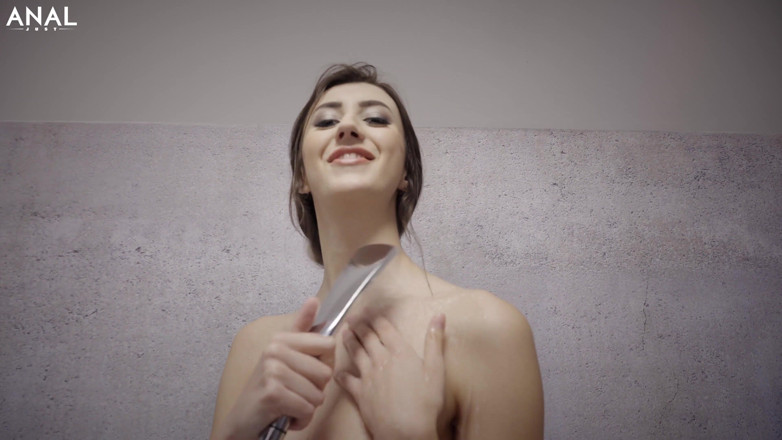 Only3x: Slender Lina Luxa &amp; Thomas Stone in ass to mouth scene