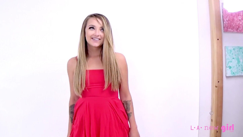 L.A. New Girl: Blonde Amateur Sucks &amp; Gets Fucked Hard at Photoshoot