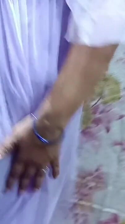 Divyankalove: Une bhabhi attend, x son copain