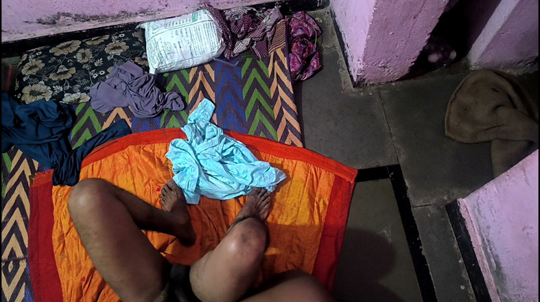Amarjit2526: meri sauteli bahan ke premi ka land chhoona taaki vah...