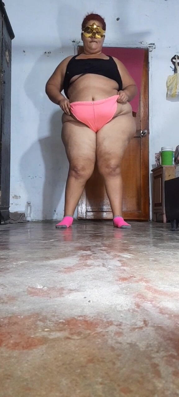 Gordita Culo Rico: Cowok ini memiringkan tamparanku ke arah kamera sampai pantatku goyang