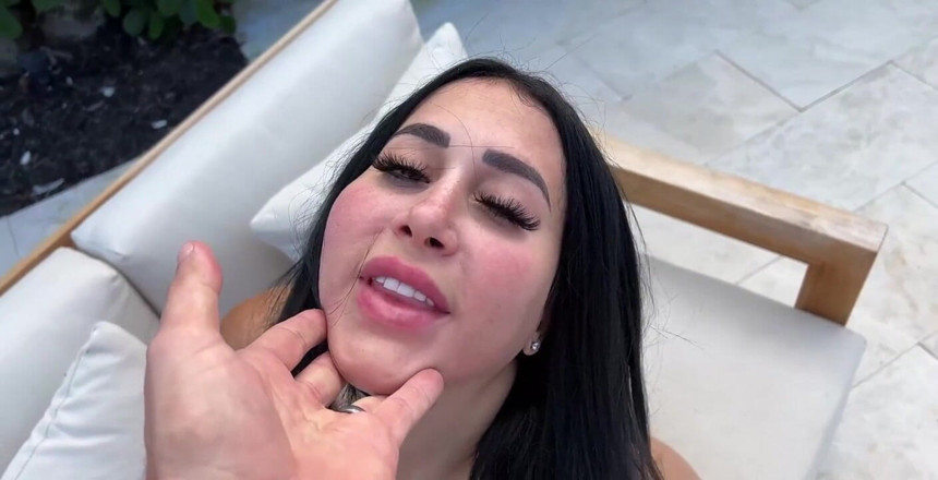 J-Mac: Valerie Kay, latina sexy, prend ma grosse bite et se...