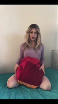 My Pillow Doesn't Really Like When I Squish It Between My Thighs